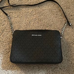 Michael kors large jet set crossbody bag